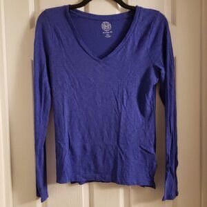 So Perfect Tee Women's Lightweight Long-Sleeved V-Neck Layering T-shirt Top